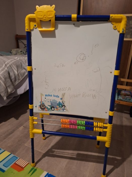 Продам мольберт за 4000