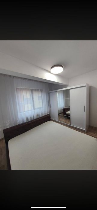 Proprietar închiriez apartament 3 camere zona apusului militari