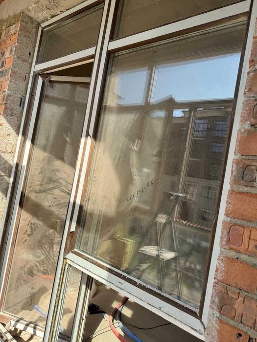 Продаётся оконно -дверной блок