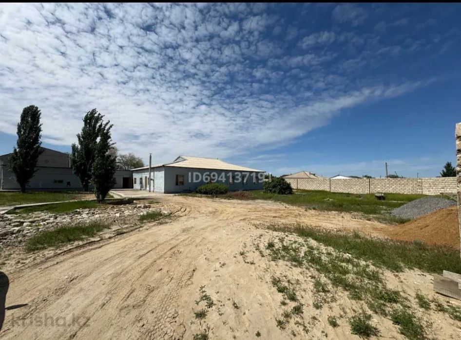 Срочно! Жеке тұрған үй 300 м²