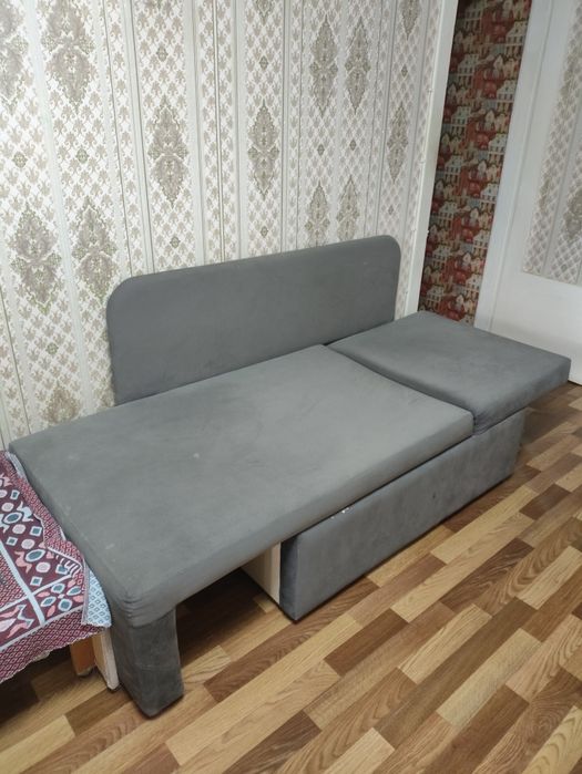 Продается диван кресло в хорошем состоянии!