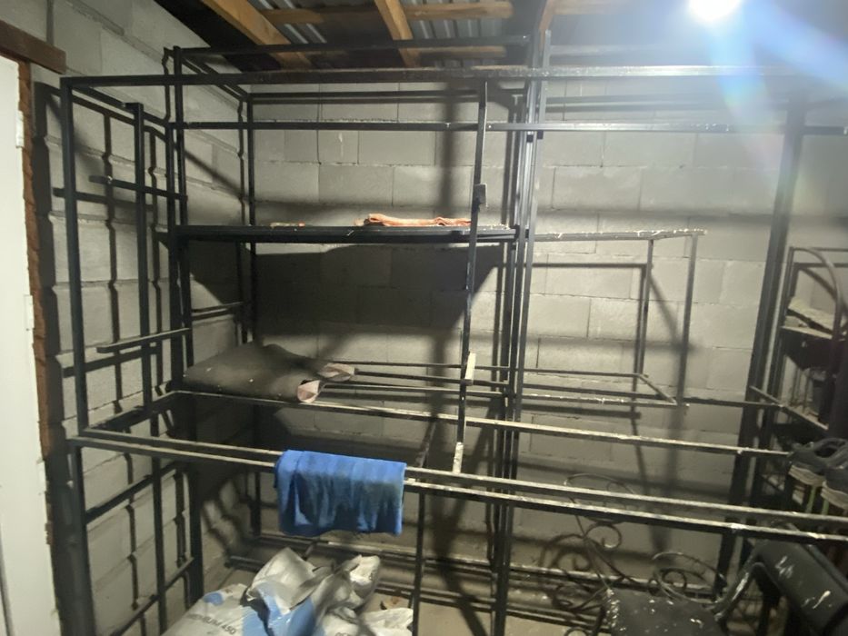 Продам металлические торговые вешалки / каркас для магазина одежды