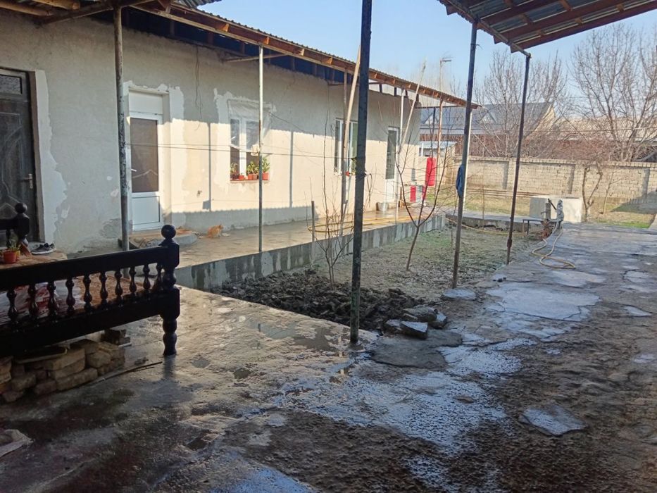 Uy sotiladi yangiyol tuman said ota maxalla