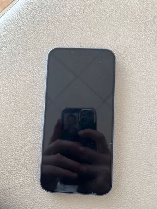 Айфон 14 каробкамен