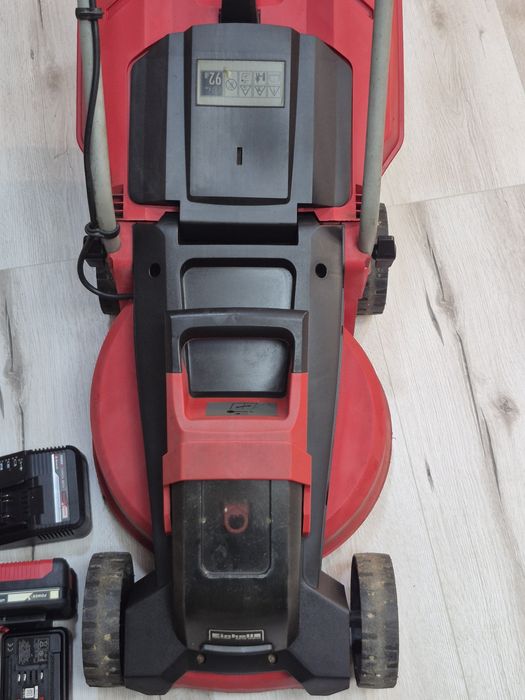 Masina de tuns gazon cu acumulator si flex Einhell