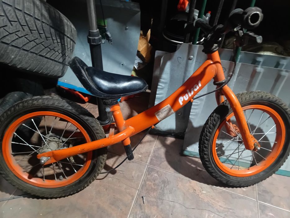 Продам беговел детский