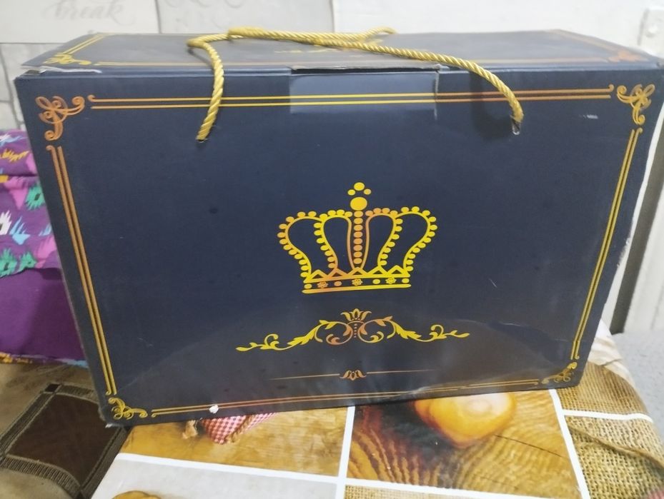 Чайный набор ,комплект 6 чашек ,чайник ,поднос