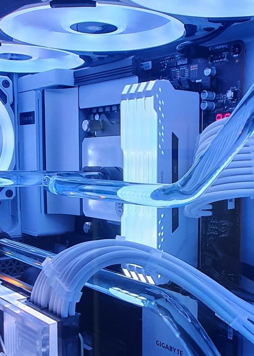 Vând (rami) memorie RAM Corsair Vengeance RGB Pro 32GB (4x8GB) DDR4 3200MHz.