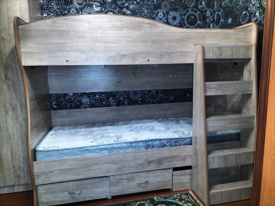 Двух ярусная кровать