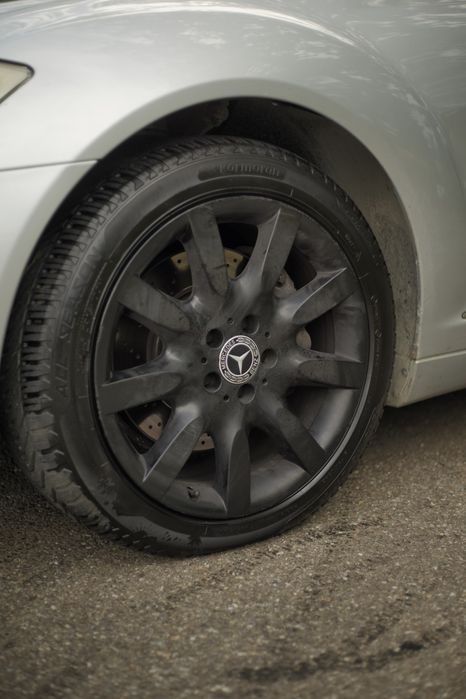 Jante cu anvelope Mercedes 245 45 R18 tragger jur punte bloc valve far