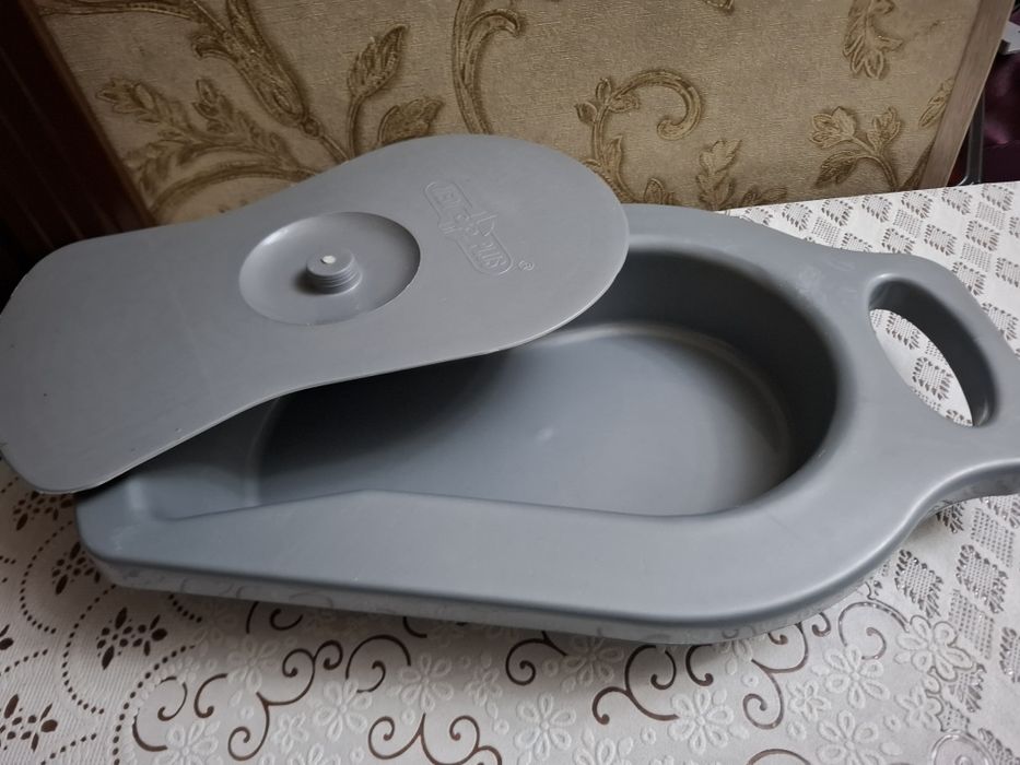 Судно удобное. Для больных лежачих.