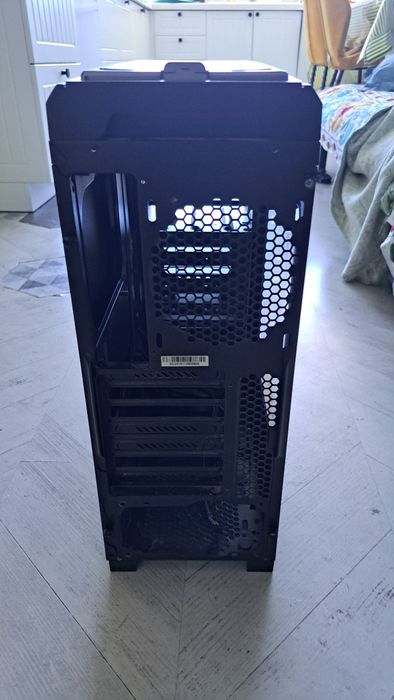 Продам корпус для ПК deepcool
