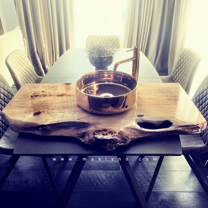 Плот за баня от естествено дърво и други уникати от масив и смола