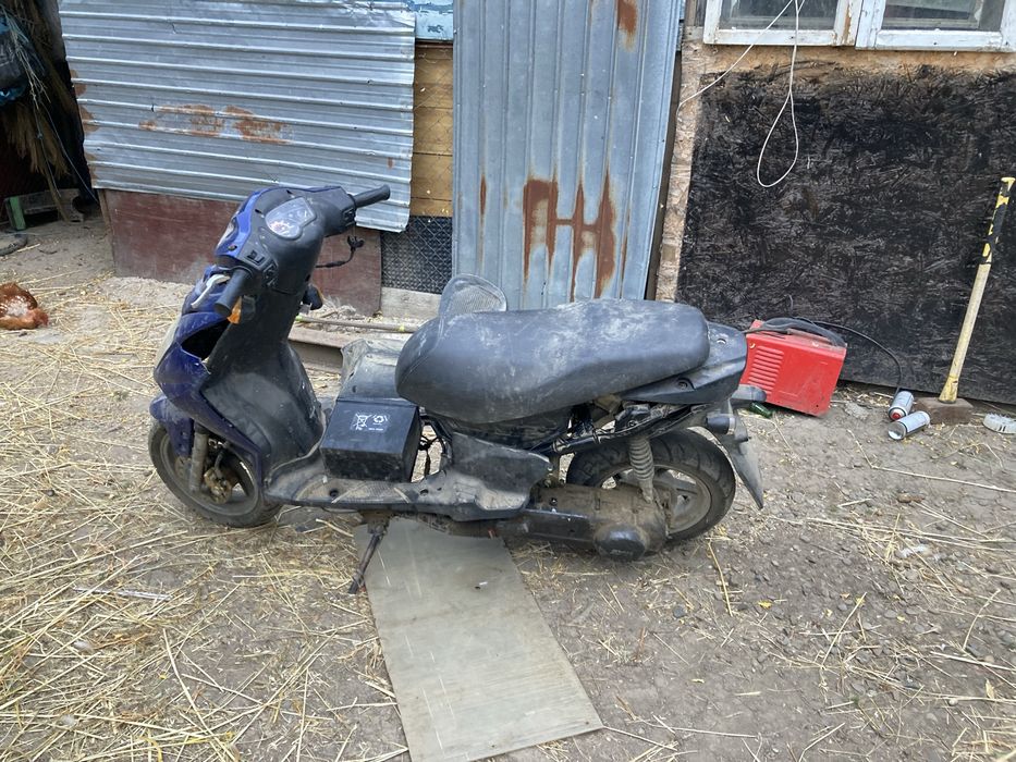 Vand scuter 125 cc sau piese mai multe detalii sunati la 0770322519