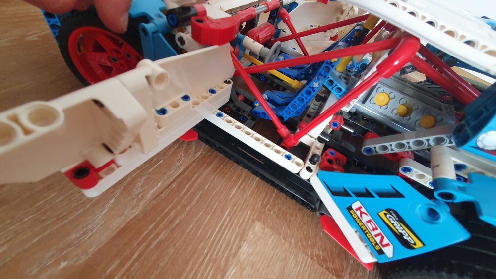 42077 LEGO Technic Rally Car