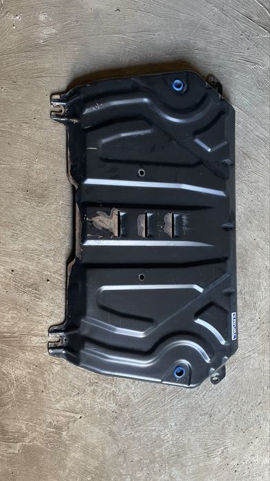 Защита двигателя Toyota Raf4.