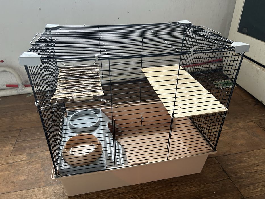 Продам клетку большую