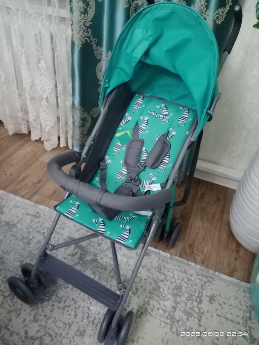 Продам новую коляску