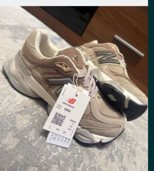 New Balance 9060 Crem