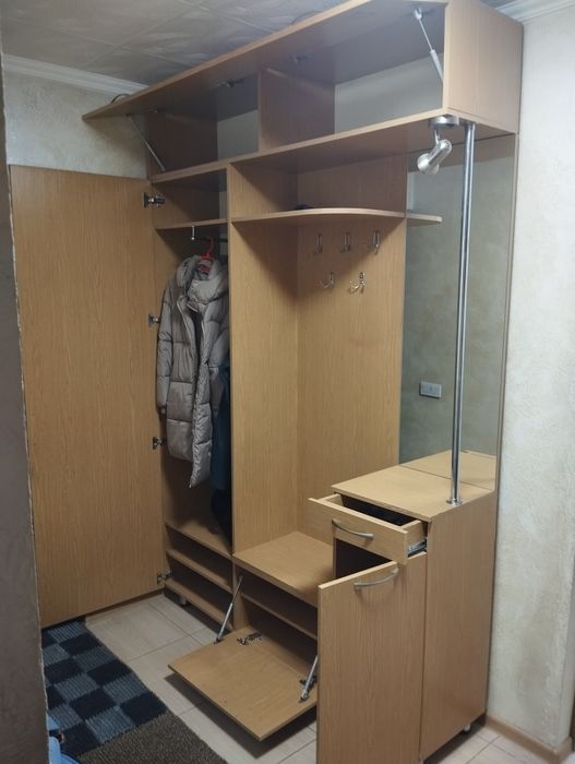 Шкаф для прихожей
