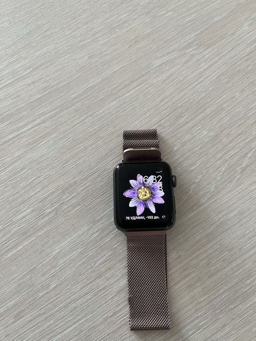 Часы Apple Watch series 3