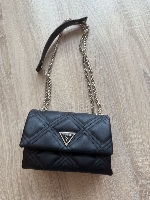 Оригинална чанта Guess