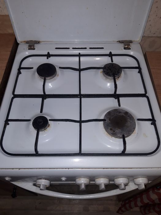 Продам газовую плиту