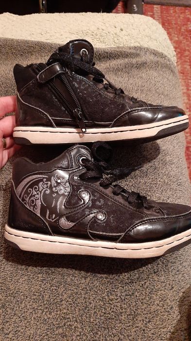 Vand adidași/ghete/cizme de fete (Puma,Nike,Adidas,Geox,etc)!