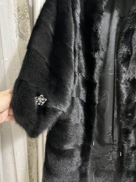 Продам норковую шубу.