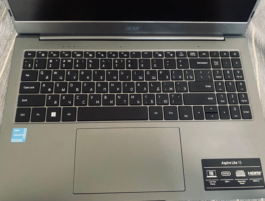 Ноутбук Acer.