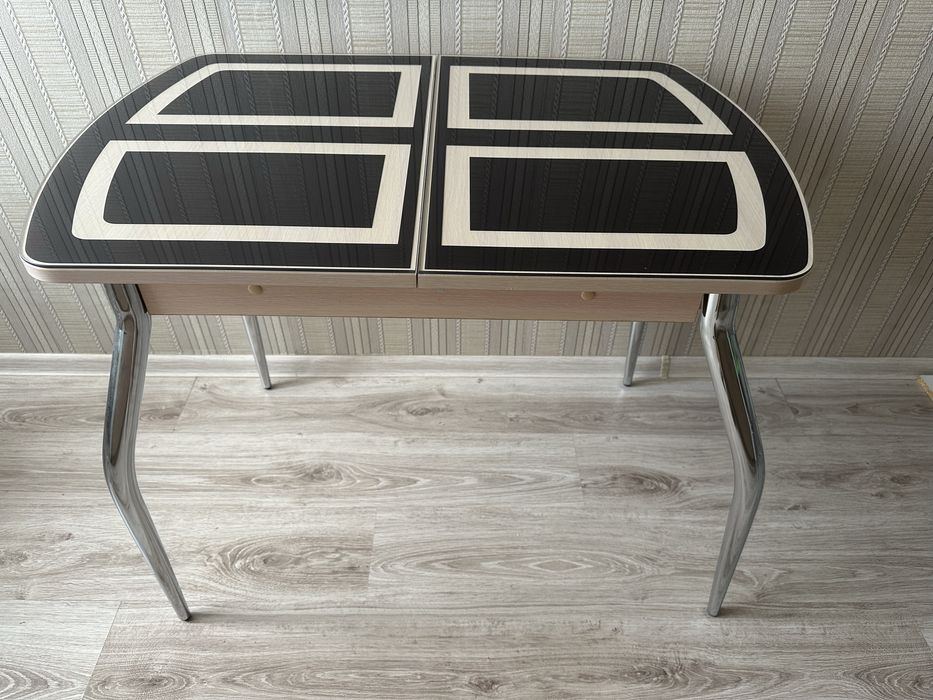 Продам куханный стол