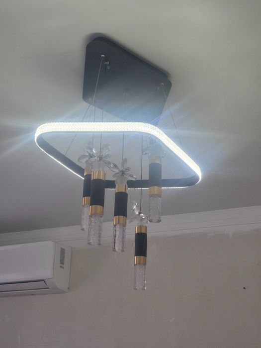 Продам люстру в рабочем состоянии