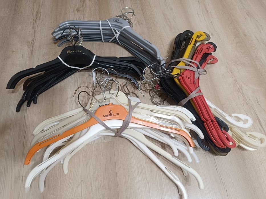 Вешалки для одежды