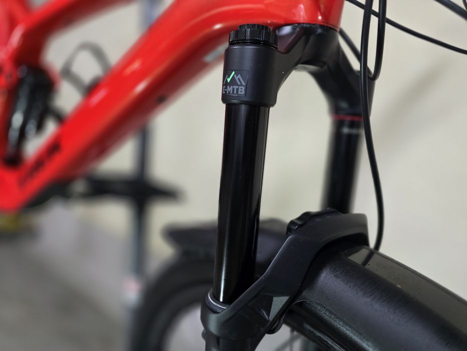 Trek fuel Exe 9.8 GX AXS, size L, Lava