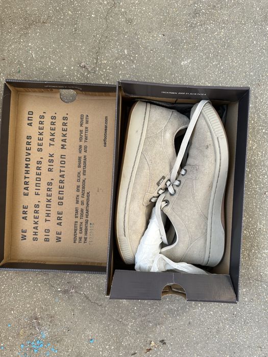 Tenesi Caterpillar barbati