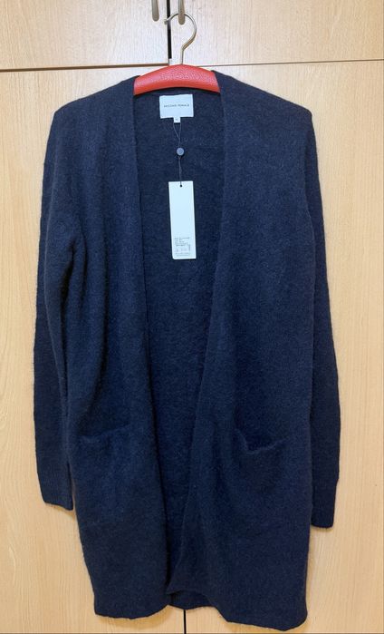 Нова жилетка.SECOND FEMALE. 34% Kid mohair, 34%вълна.Размер S/ XS.