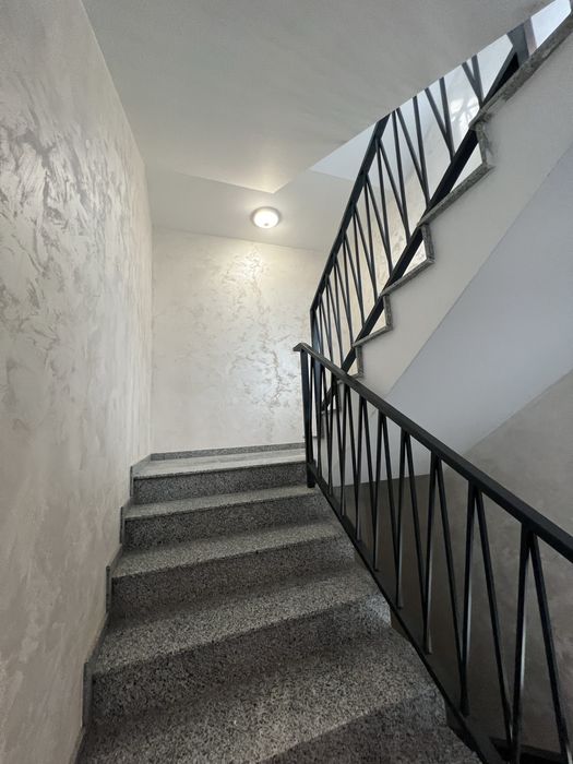 Дава се под наем Двустаен апартамент в София, 7-ми 11-ти километър - 60 кв.м за 190000 € - Снимка #2