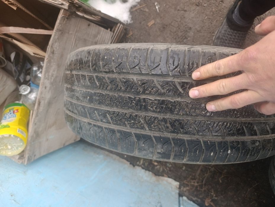 Резина летняя 215/55/17