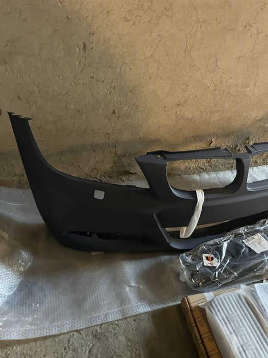 Оборудвана предна броня е90 М пакет