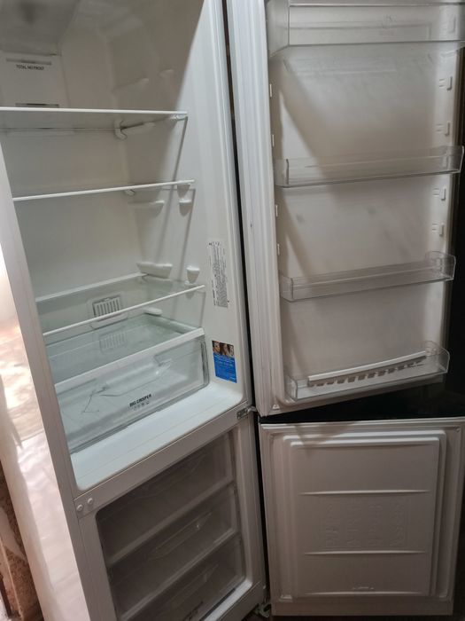 Продам холодильник Indesit