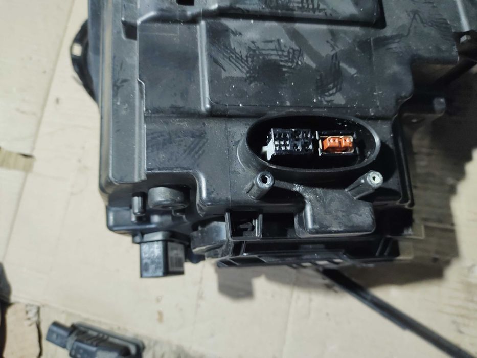 Фар Десен Porsche Cayenne 3.0D 92A/2012г