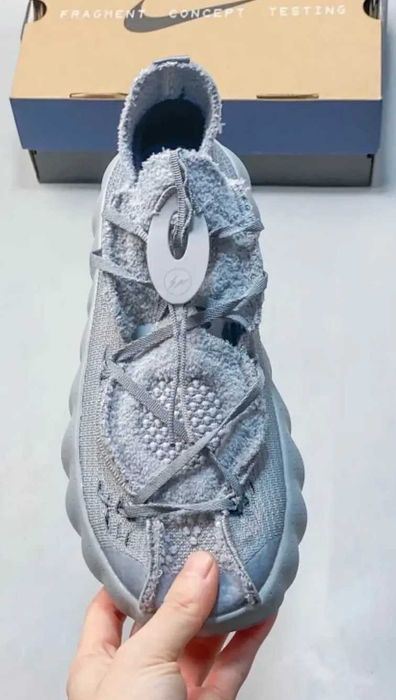 Продавам нови мъжки маратонки с кутия Nike Mind 002 x Fragment Particle Grey