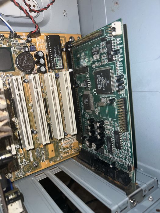 Vand Intel pentium 2 la 300 mhz retro pc