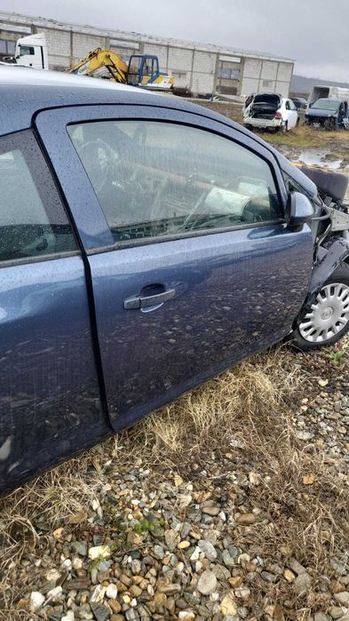 Usa stanga dreapta corsa d coupe 2009