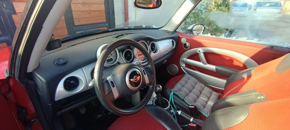 Minnie Cooper 1.6 benzină
