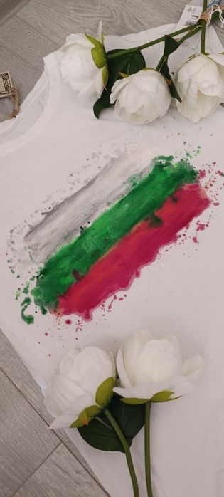 Ръчно рисувани тениски