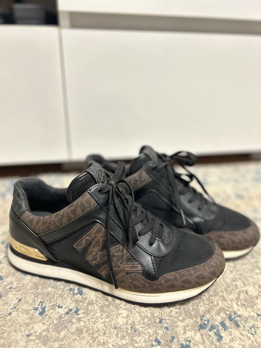 Кроссы Michael Kors Maddy Logo Trainer