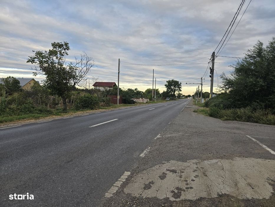 Vanzare teren VANATORI , deschidere DN26