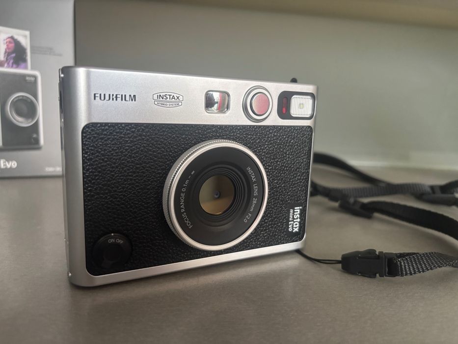Instax mini Evo hybrid