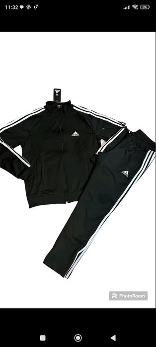 Спортен екип от памук или полиамид.